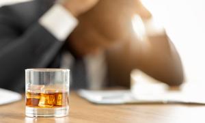 Vše, co potřebujete vědět o alkoholu na pracovišti